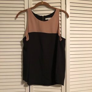 Sleeveless top, sz M